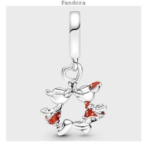 Pandora Disney Mickey Mouse & Minnie Mouse Kissing Charm